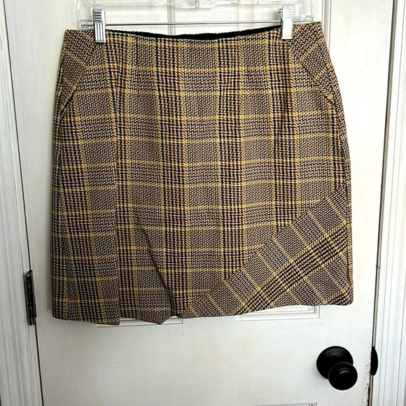 Cabi neutral plaid checkered size Medium Skirt - Picture 1 of 7